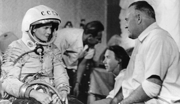Valentina Tereshkova, la primera mujer en el espacio - Sputnik Mundo