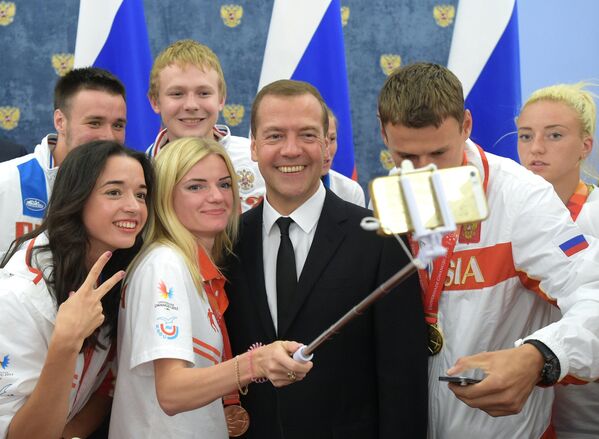 'Selfis' con políticos de primer nivel - Sputnik Mundo
