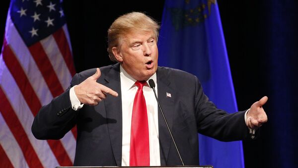 In this Dec. 14, 2015 file photo, Republican presidential candidate Donald Trump speaks about Army Sgt. Bowe Bergdahl at a rally in Las Vegas. - Sputnik Mundo