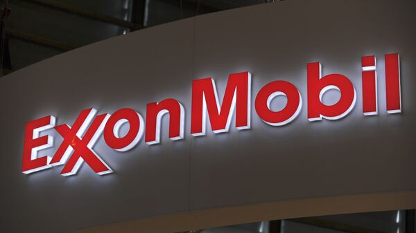 El logo de ExxonMobil - Sputnik Mundo