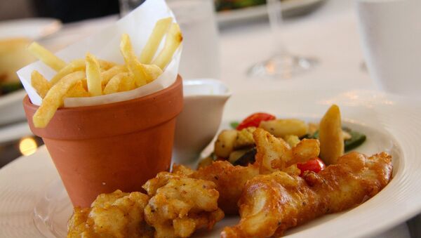 Fish and chips, un clásico de la gastronomía inglesa - Sputnik Mundo