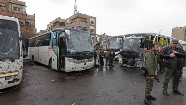 El lugar de doble explosión en Damasco - Sputnik Mundo