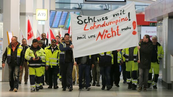 Una huelga de los trabajadores del aeropuerto alemán de Tegel, Berlín - Sputnik Mundo