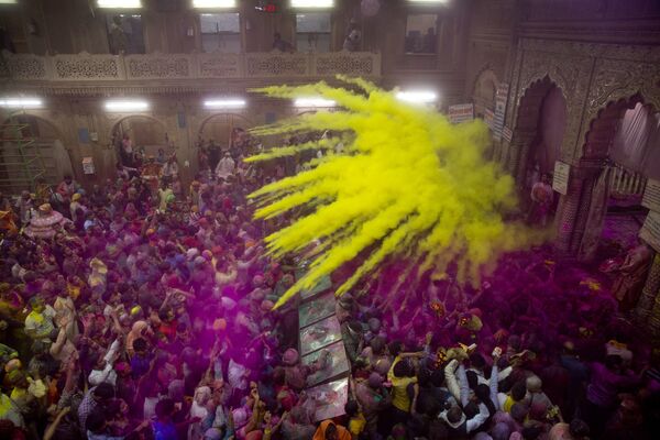 Holi, los espectaculares colores del festival hinduista de primavera - Sputnik Mundo