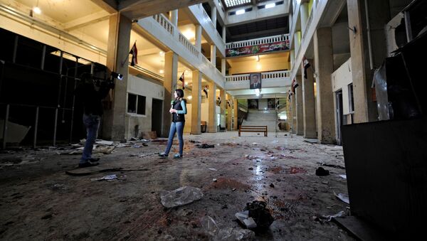 Reporteros en el lugar del atentado en Damasco, Siria - Sputnik Mundo