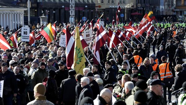 La marchas de los neonazis y los exlegionarios de las Waffen SS en Riga, Letonia - Sputnik Mundo