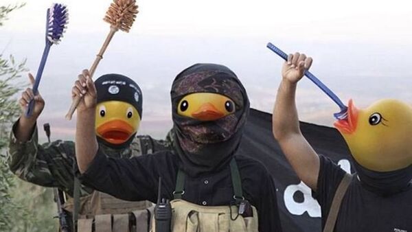 Rubber Duck Isis - Sputnik Mundo