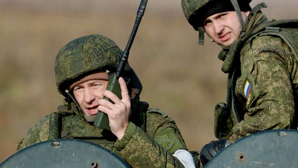Infantes de marina rusos durante maniobras - Sputnik Mundo