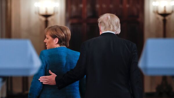 President Donald Trump and German Chancellor Angela Merkel - Sputnik Mundo