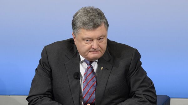Ukrainian Petro Poroshenko attends a panel discussion on the first day of the 53rd Munich Security Conference (MSC) at the Bayerischer Hof hotel in Munich, Germany, February 17, 2017 - Sputnik Mundo