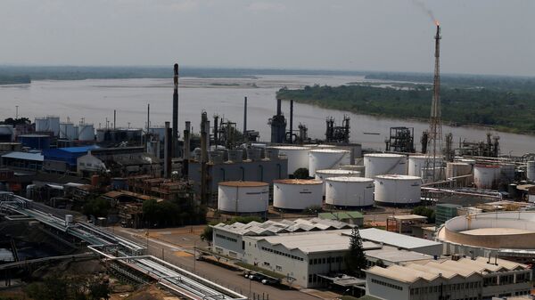 View of the oil refinery Ecopetrol in Barrancabermeja, Colombia, March 1, 2017. Picture Taken March 1, 2017 - Sputnik Mundo
