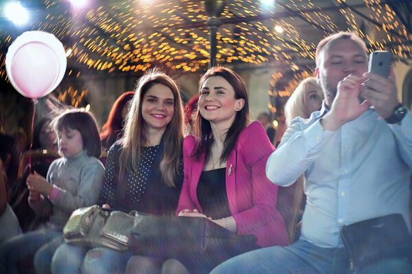 Los mejores momentos del concurso infantil Joven Belleza Rusa 2017 - Sputnik Mundo