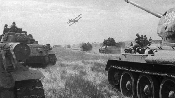 La Segunda Guerra Mundial. Las tropas soviéticas durante el primer día de la guerra con Japón (archivo) - Sputnik Mundo