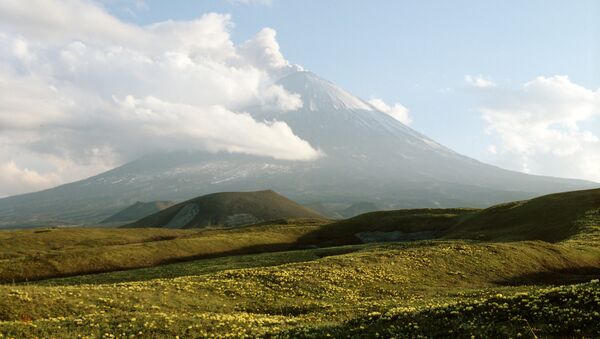 Volcán Kliuchevskoi de Kamchatka (archivo) - Sputnik Mundo