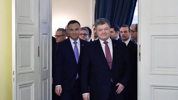 El presidente de Polonia, Andrzej Duda, y el presidente de Ucrania, Petró Poroshenko - Sputnik Mundo