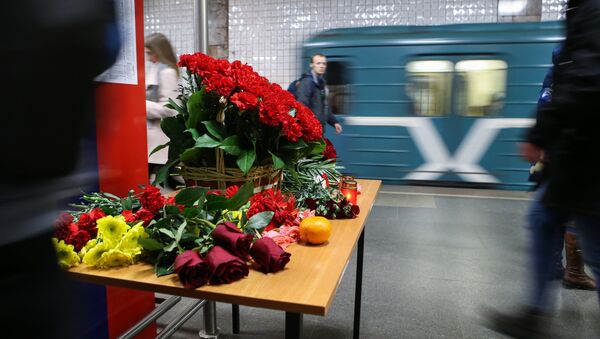 Moscú recuerda a las víctimas de los atentados terroristas en el metro en 2010 - Sputnik Mundo