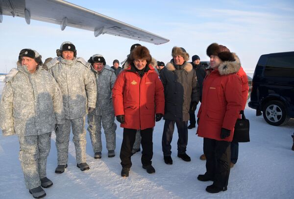 La expedición de Putin y Medvédev al Ártico - Sputnik Mundo