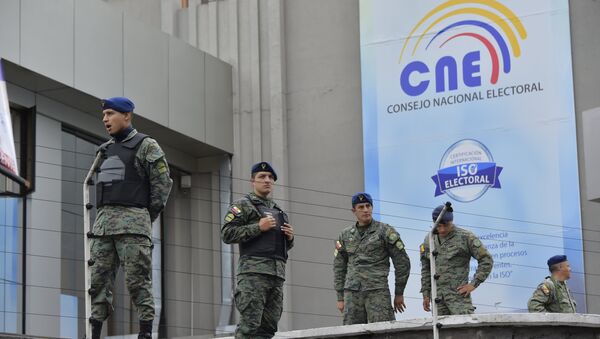 El Ejército ecuatoriano cerca de Consejo Nacional Electoral - Sputnik Mundo