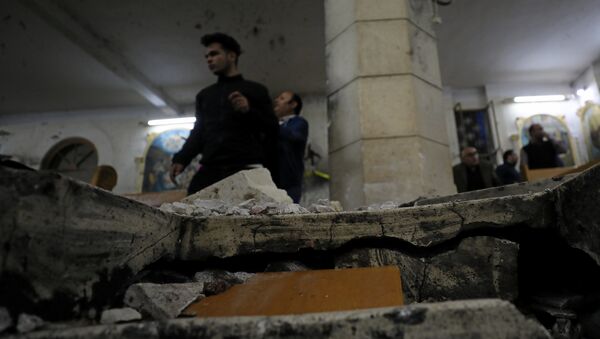 Lugar de la explosión que ocurrió este Domingo de Ramos en una iglesia copta situada en la ciudad de Tanta, al norte de El Cairo - Sputnik Mundo