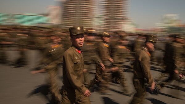 Soldados en Pyongyang - Sputnik Mundo