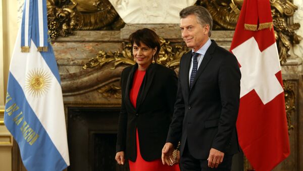Doris Leuthard, presidenta de la Confederación Suiza, y Mauricio Macri, presidente de Argentina - Sputnik Mundo