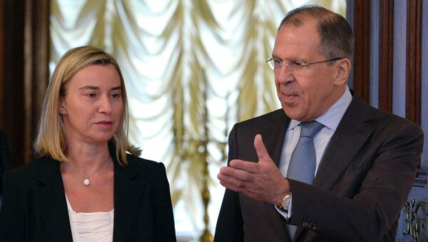Sergei Lavrov, canciller ruso y Federica Mogherini jefa de la diplomacia europea (archivo) - Sputnik Mundo