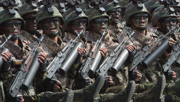 Ejército norcoreano durante un desfile en Pyongyang (archivo) - Sputnik Mundo