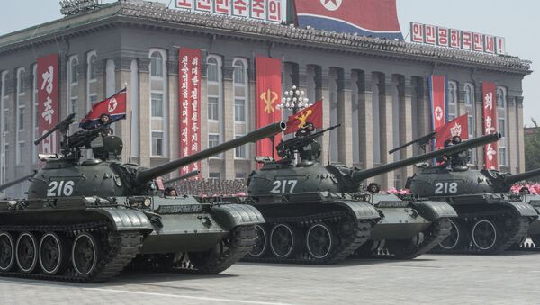 Las FFAA de Corea del Norte en un desfile militar (archivo) - Sputnik Mundo