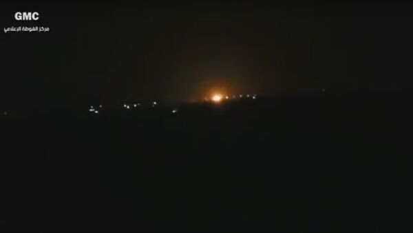 Bombardeos cerca del aeropuerto de Damasco (archivo) - Sputnik Mundo