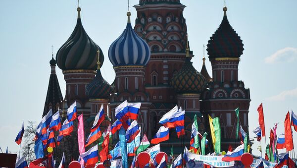 Participants in a May 1 demonstration on Moscow's Red Square. (File) - Sputnik Mundo