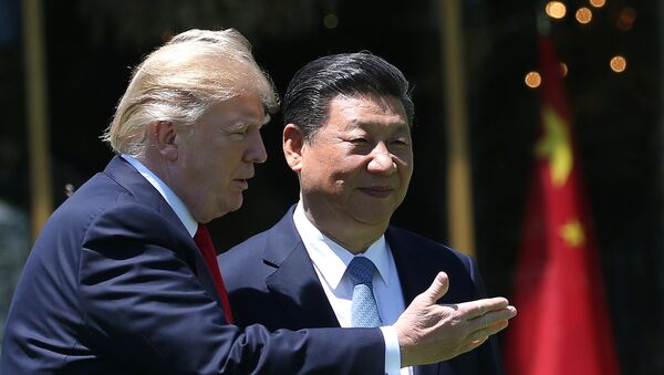 Donald Trump, mandatario de EEUU, y Xi Jinping, presidente de China - Sputnik Mundo