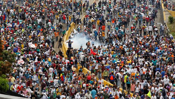 Disturbio en Caracas - Sputnik Mundo