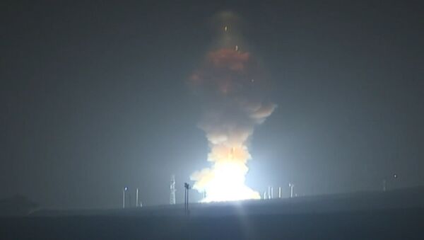 Publican el vídeo de la segunda prueba del misil intercontinental de EEUU - Sputnik Mundo