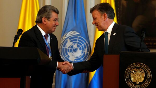 Elbio Rosselli, presidente del Consejo de Seguridad de la ONU y Juan Manuel Santos, presidente de Colombia - Sputnik Mundo