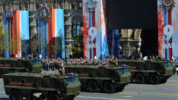 Los tanques Taifun-K participan del desfile del 9 de mayo en Moscú - Sputnik Mundo