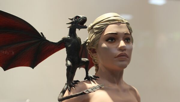 Daenerys Targaryen, la Madre de Dragones de la saga de literatura fantástica Canción de hielo y fuego - Sputnik Mundo