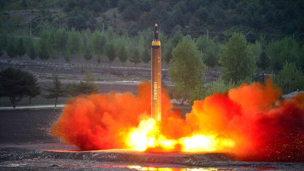 Hwasong-12, misil norcoreano - Sputnik Mundo