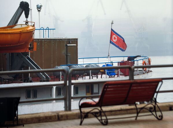 Viaje al país más hermético del mundo: el primer ferri llega a Rusia desde Corea del Norte - Sputnik Mundo