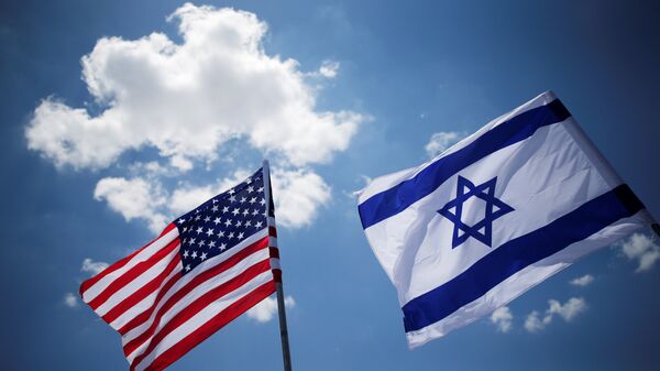 Banderas de EEUU y Israel (archivo) - Sputnik Mundo