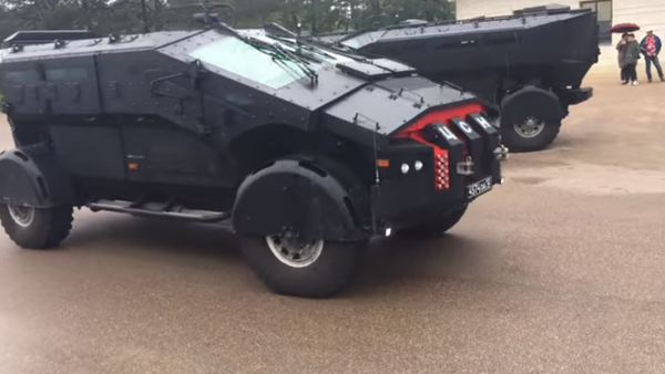 El nuevo vehículo blindado del Centro de designaciones especiales del Servicio Federal de Seguridad Falkatus - Sputnik Mundo