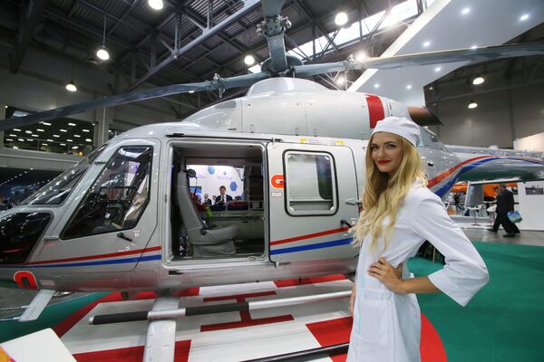 Un automóvil-helicóptero y otras novedades de la HeliRussia 2017 - Sputnik Mundo