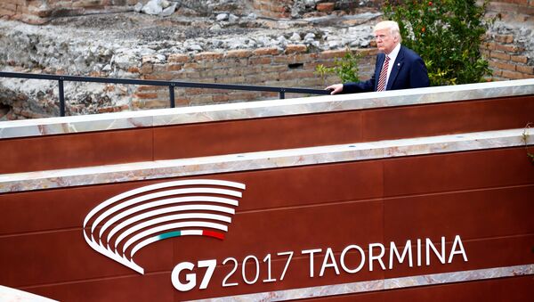 Donald Trump, presidente de EEUU, llegando a la cumbre del G7 en Taormina, Italia - Sputnik Mundo