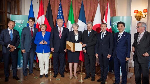Los líderes del G7 tras la firma de la declaración sobre la lucha contra el terrorismo - Sputnik Mundo