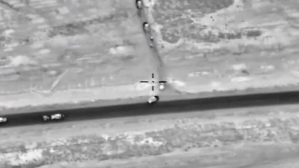 Defendiendo Palmira: aviones rusos eliminan a un centenar de terroristas - Sputnik Mundo
