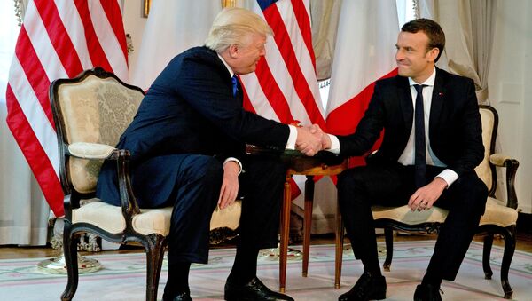 Donald Trump, presidente de EEUU y Emmanuel Macron, presidente de Francia (Archivo) - Sputnik Mundo