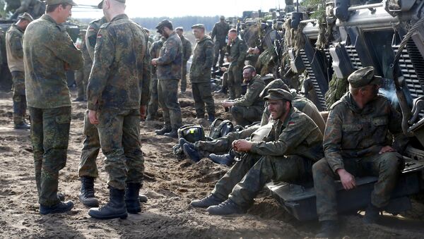 Militares alemanes durante maniobras de la OTAN en Lituania (archivo) - Sputnik Mundo