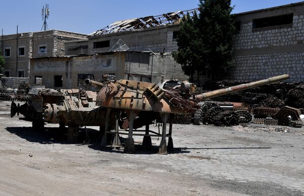 Así es la planta de reparación de vehículos blindados de Damasco - Sputnik Mundo