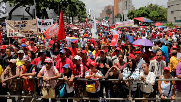 Partidarios del Gobierno del presidente Nicolás Maduro - Sputnik Mundo