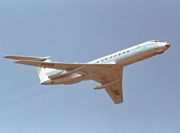 Los amos del cielo: aeronaves civiles legendarias fabricadas en la URSS - Sputnik Mundo