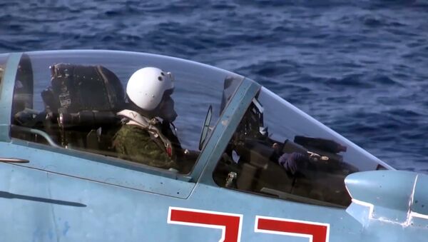 Un piloto militar ruso en Siria (imagen referencial) - Sputnik Mundo